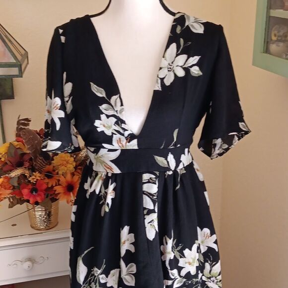 Socialite Shorts Jumpsuit With Maxi Skirt - Picture 3 of 11